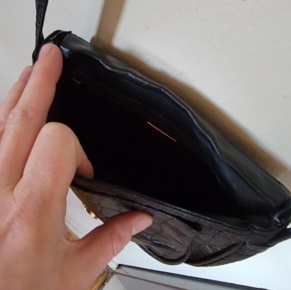 Bally Vintage Small Leather Cross Body Bag - Picture 11 of 15